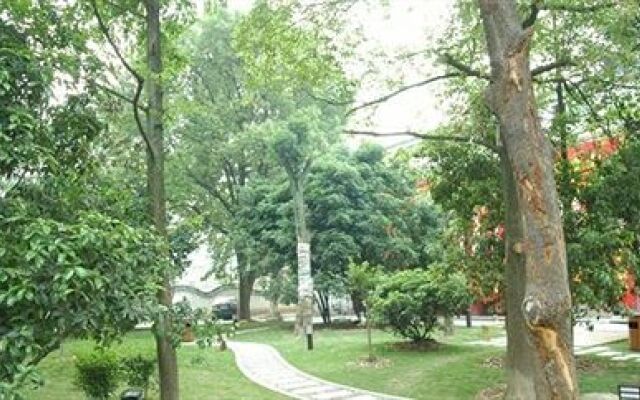 Lishui Tang Garden Hotel