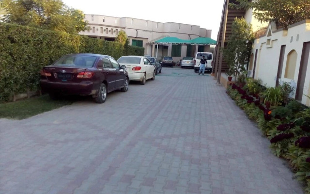 Hotel Executive Lodge