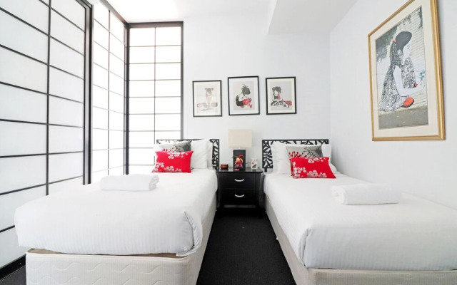 Fitzroy, Street Art - Rejuvenate Stays