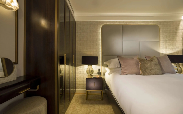 The Guardsman Hotel and Residences