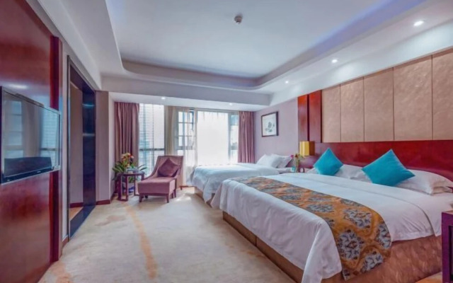 Royal Hotel