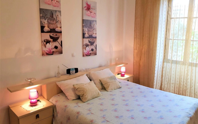 Noemi City Apartments