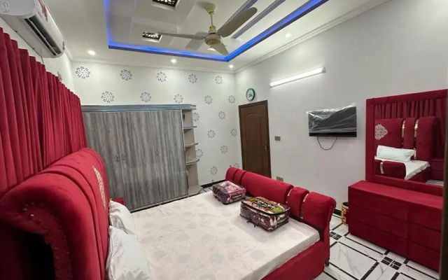 Cheerful VIP Apartments Villa