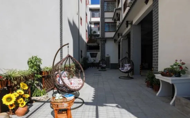 Huiya Inn – Outside – Pu'er