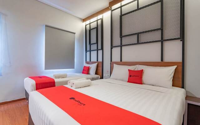 RedDoorz Plus @ Doorman Guest House