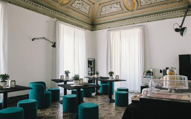 Agatha Cosy Hotel