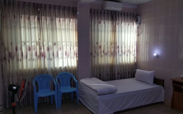 Red Dragon Hotel Hsipaw