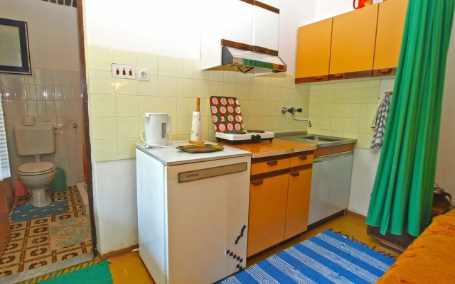 Apartment 461