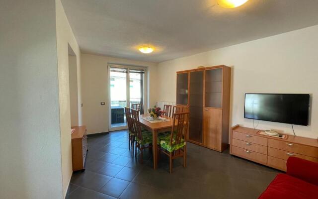 Modern apartment in Sorico - Larihome A10