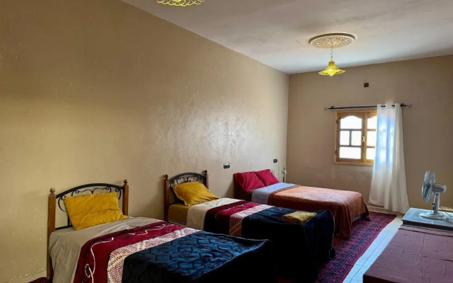 Room in Guest Room - Riad dar Tazoulte Bedroom