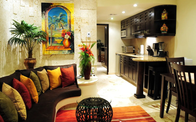El Taj Oceanfront & Beachside Condo Hotel