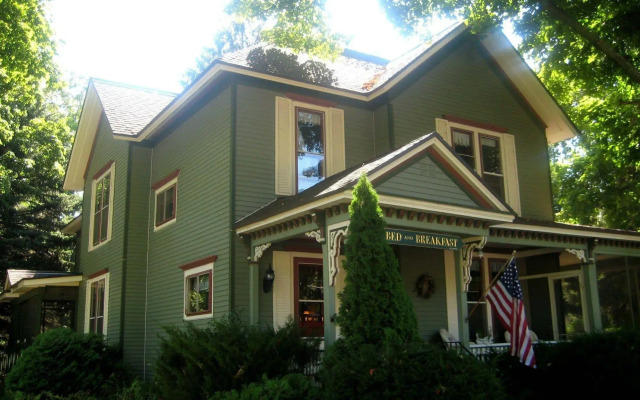 White Swan Inn Bed & Breakfast
