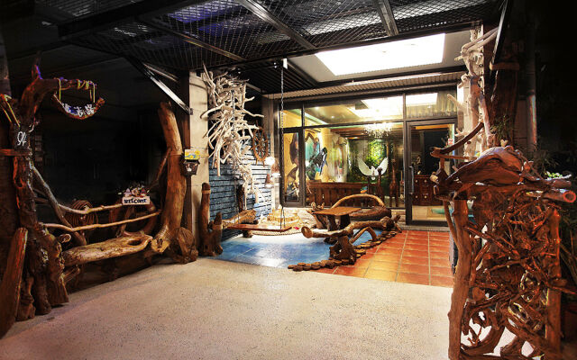 3D Sunflower Embossed B&B