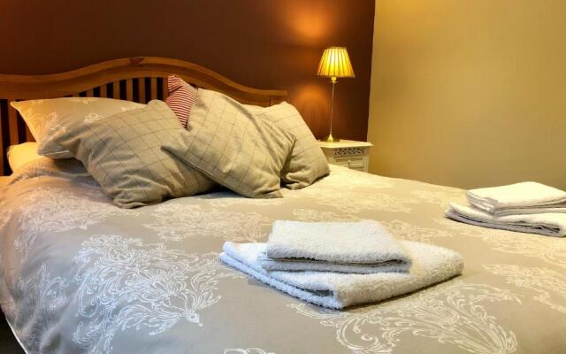 Hunters Lodge Apartments