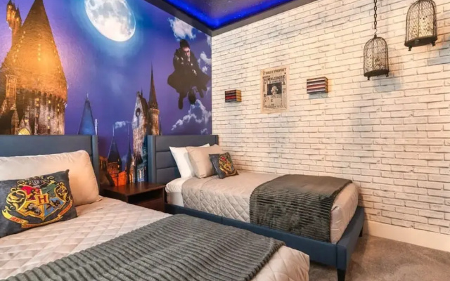 Modern Luxury Retreat-pool Mickey Harry Potter Bedrooms
