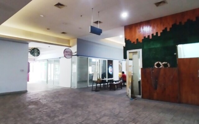 Best Choice And Homey Studio At The Square Apartment