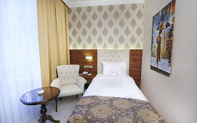 World Point Reis Inn Hotel