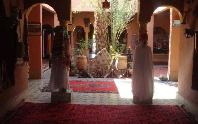Auberge Kasbah Meteorites