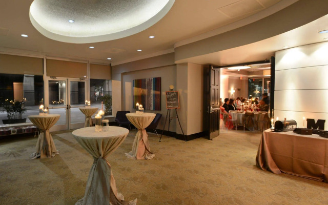 Magnolia Hotel Houston, A Tribute Portfolio Hotel