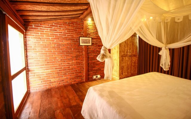 Maha Mustika Beach Inn