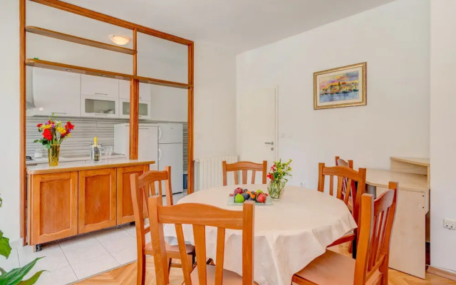 Apartments Maestral