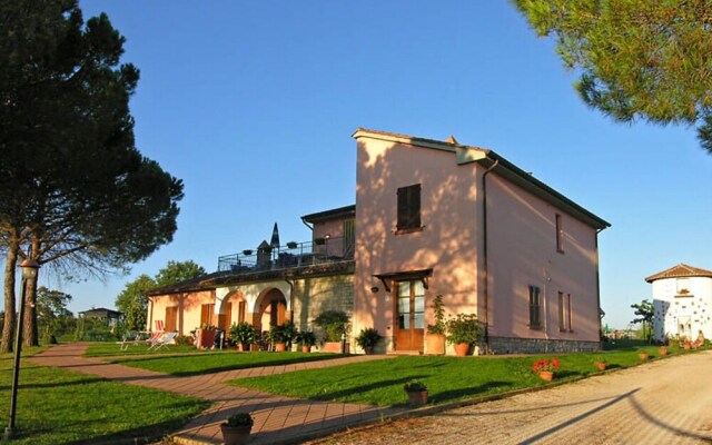 Pomegranate apt With Shared Pool