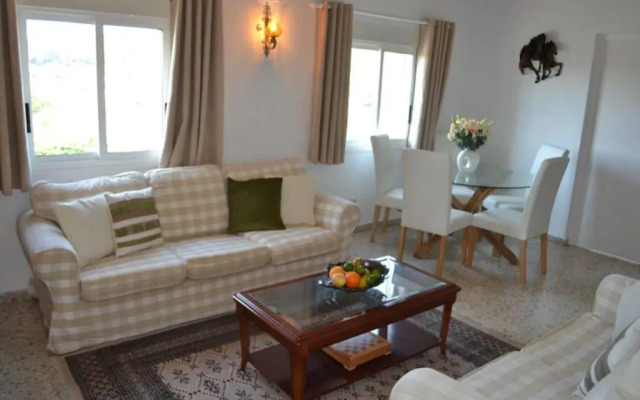 Fabulous refurbished apartment above private villa