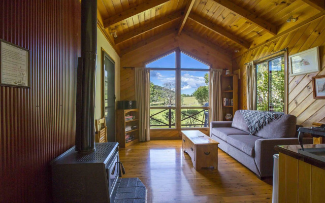 Wisteria Cottage and Cabins