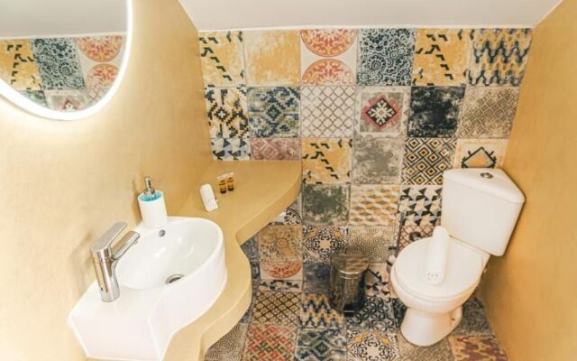 Gigi Rooms