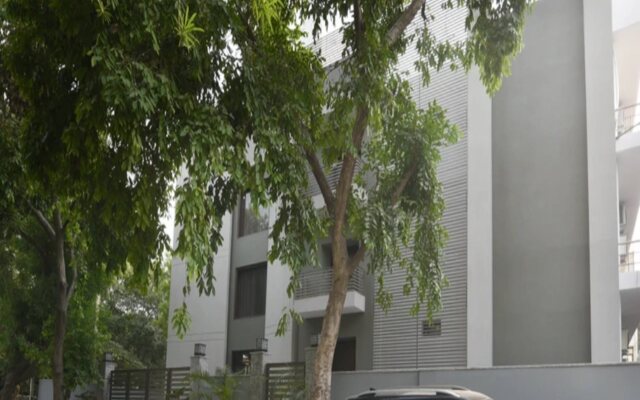 Treebo Iffco Chowk