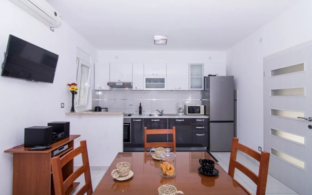 Ivica - Garden Terrace - A2