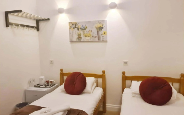 City London Hotel