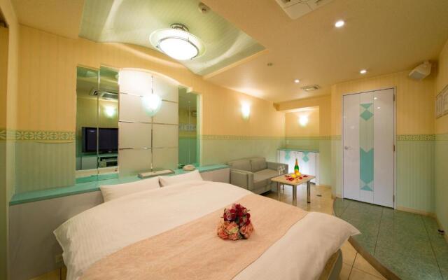 HOTEL THE i Adult only