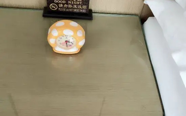 Yilong Ruiyun Hotel (Yushu Fortune Times Square)