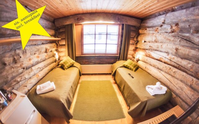 Kuukkeli Log Houses Teerenpesä