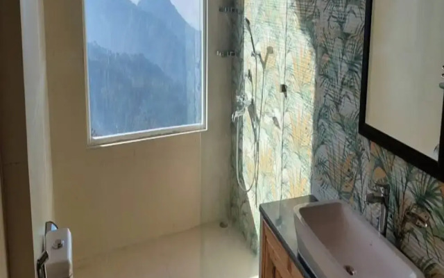 Veenu's Cottage
