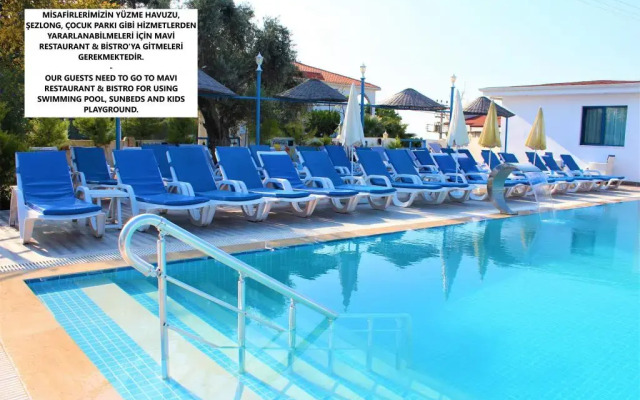 Mavi Restaurant & Apartments 3