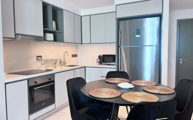 2 Bedroom Flat Beachfront Palm Jumeirah