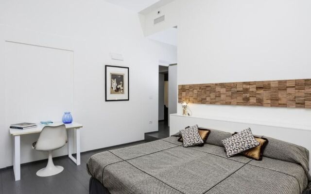 Spanish Steps Deluxe Apartment