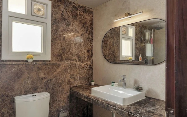 The Ivy Apartment by Red Olive