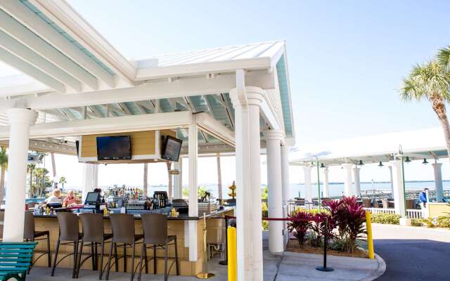 Best Western Plus Yacht Harbor Inn