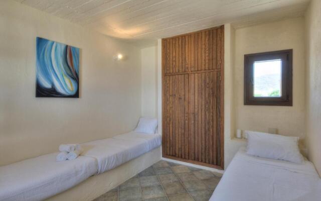Phos Residence Pool Villa in Koundouros, Kea