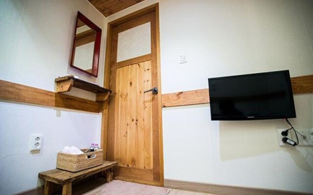 Jeongju Star World Pension