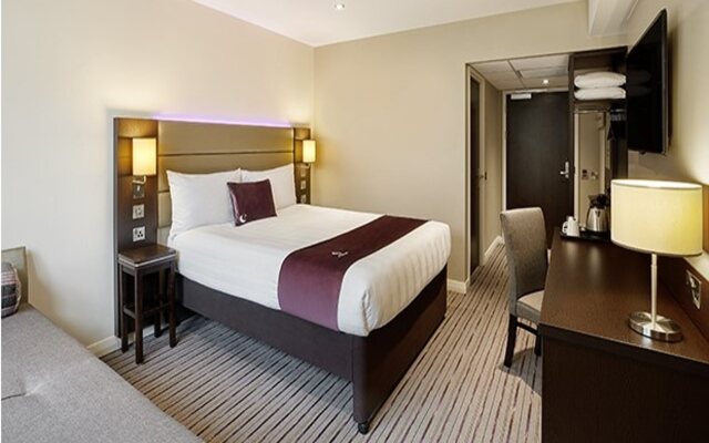 Premier Inn London Hammersmith (Shepherds Bush Road)