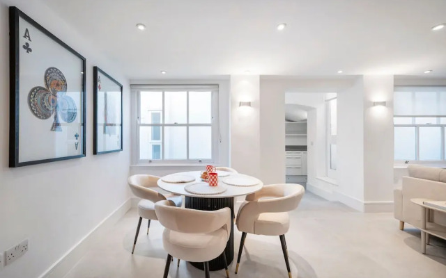 The Urban Minimalist- Notting Hill 2 Bed