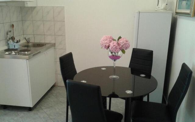 Apartments Josip - 150m from beach