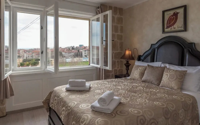 Queen Mary Luxury Rooms Split