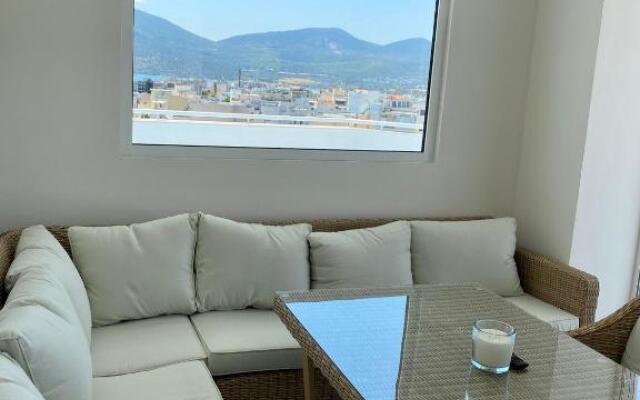 Ideal location, 360 sea view, 2 beds, modern apartment