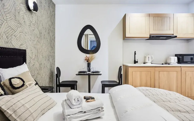 Superb New Studio in the Center of Paris/opera