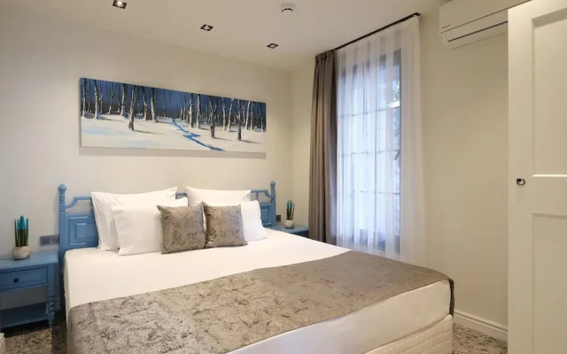 Wolf Suites